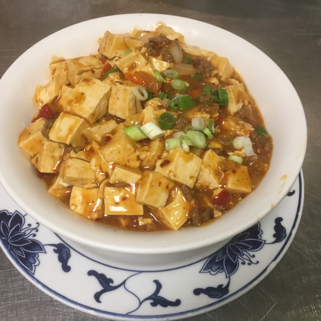 麻婆豆腐Tofu  in pittige saus met rundergehakt