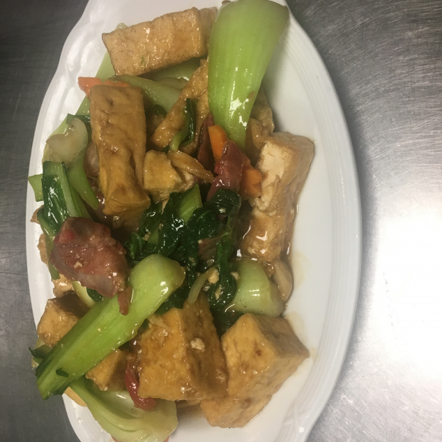 豆腐白菜叉烧Tofu met pak-choi en  cha sieuw