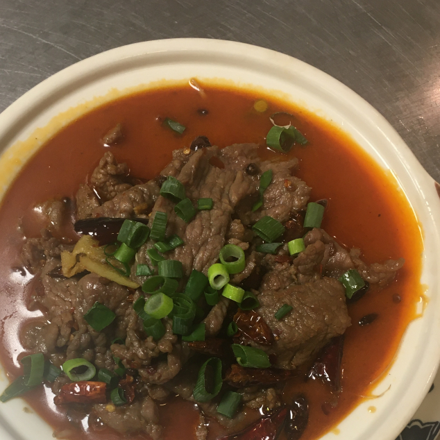 水煮牛肉pittige Gekookte rundvlees met nasi